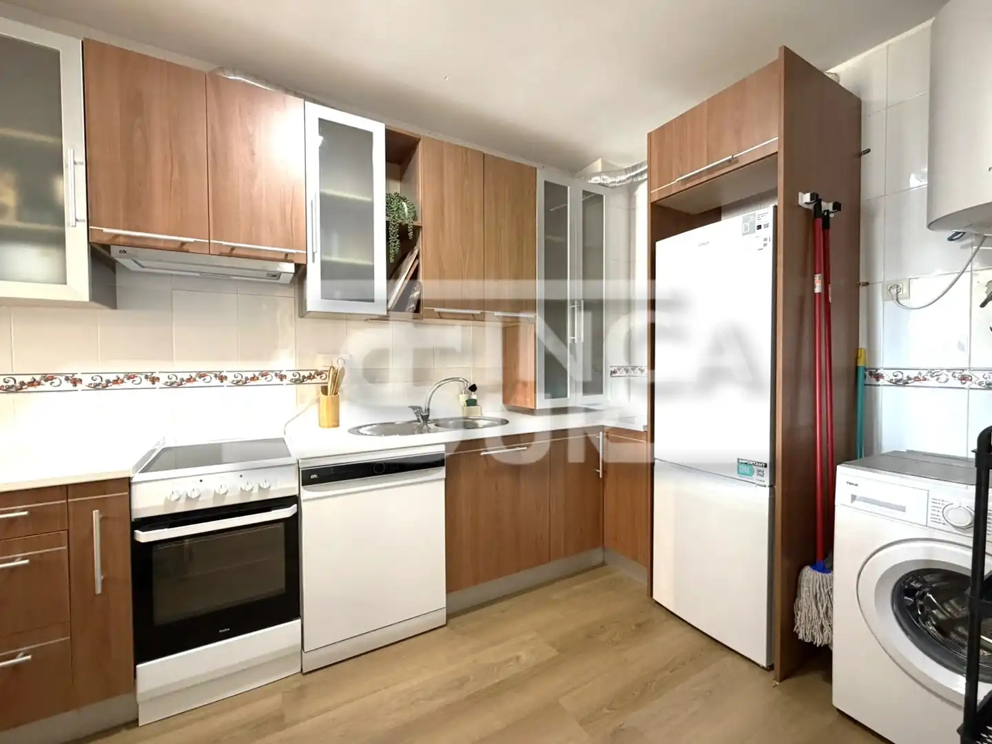 Cocina de Apartamento en venta en Roquetas de Mar con Amueblado, Horno y Lavadora