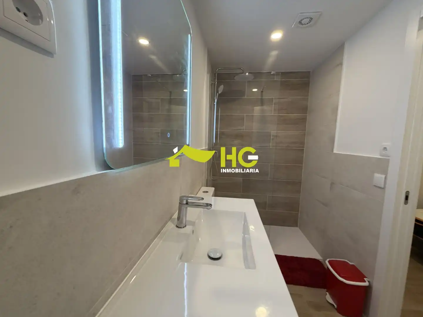 Bany de Apartament de lloguer en Villaviciosa de Odón amb Aire condicionat, Calefacció i Parquet