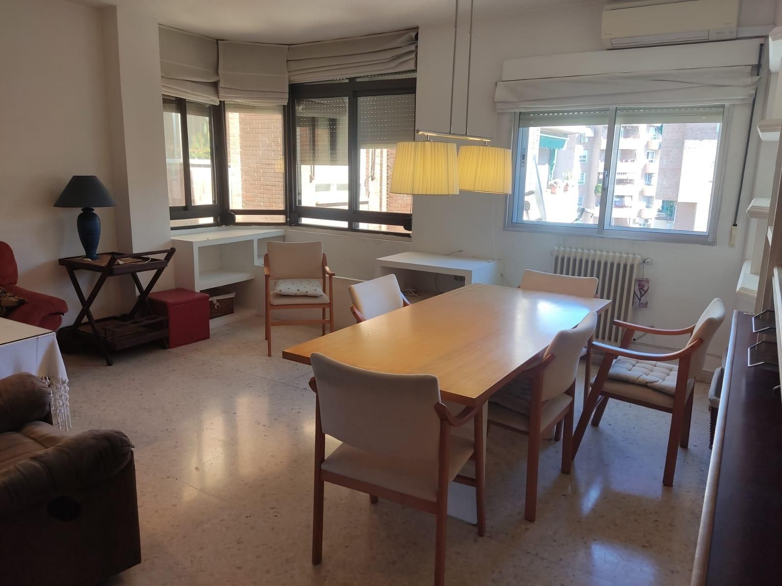 Comedor de Piso en venta en  Granada Capital con Aire acondicionado y Calefacción