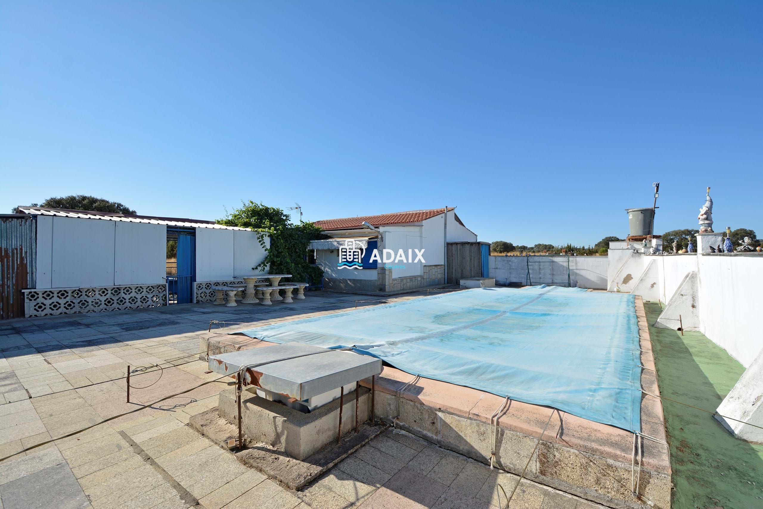 Piscina de Casa o xalet en venda en Cáceres Capital amb Aire condicionat i Traster