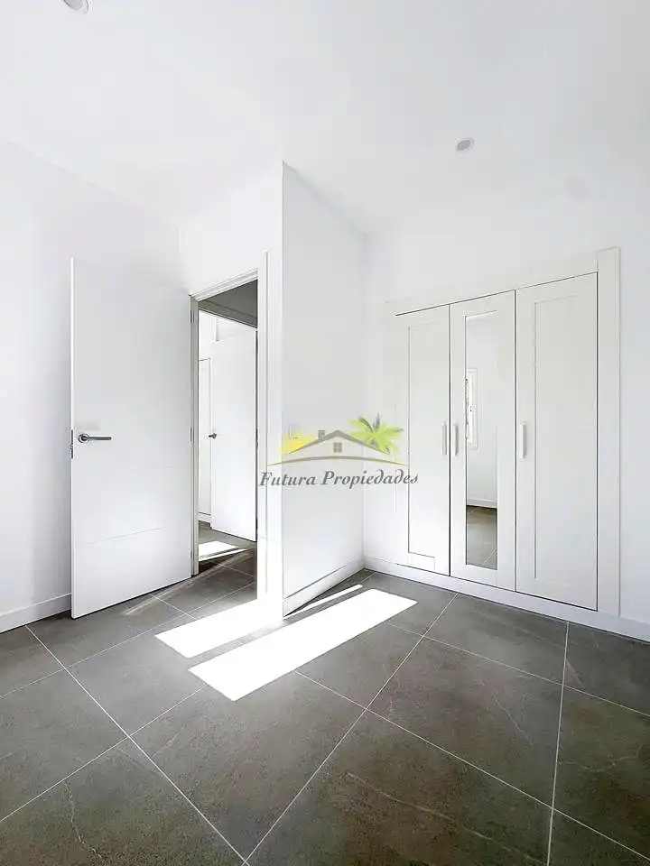 Planta baja en venta en Arrecife con Amueblado
