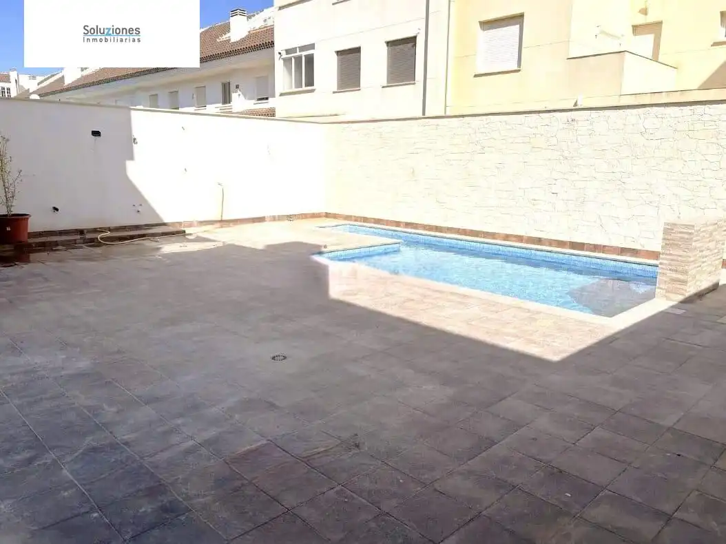 Piscina de Casa o xalet en venda en Albacete amb Aire condicionat, Calefacció i Jardí privat