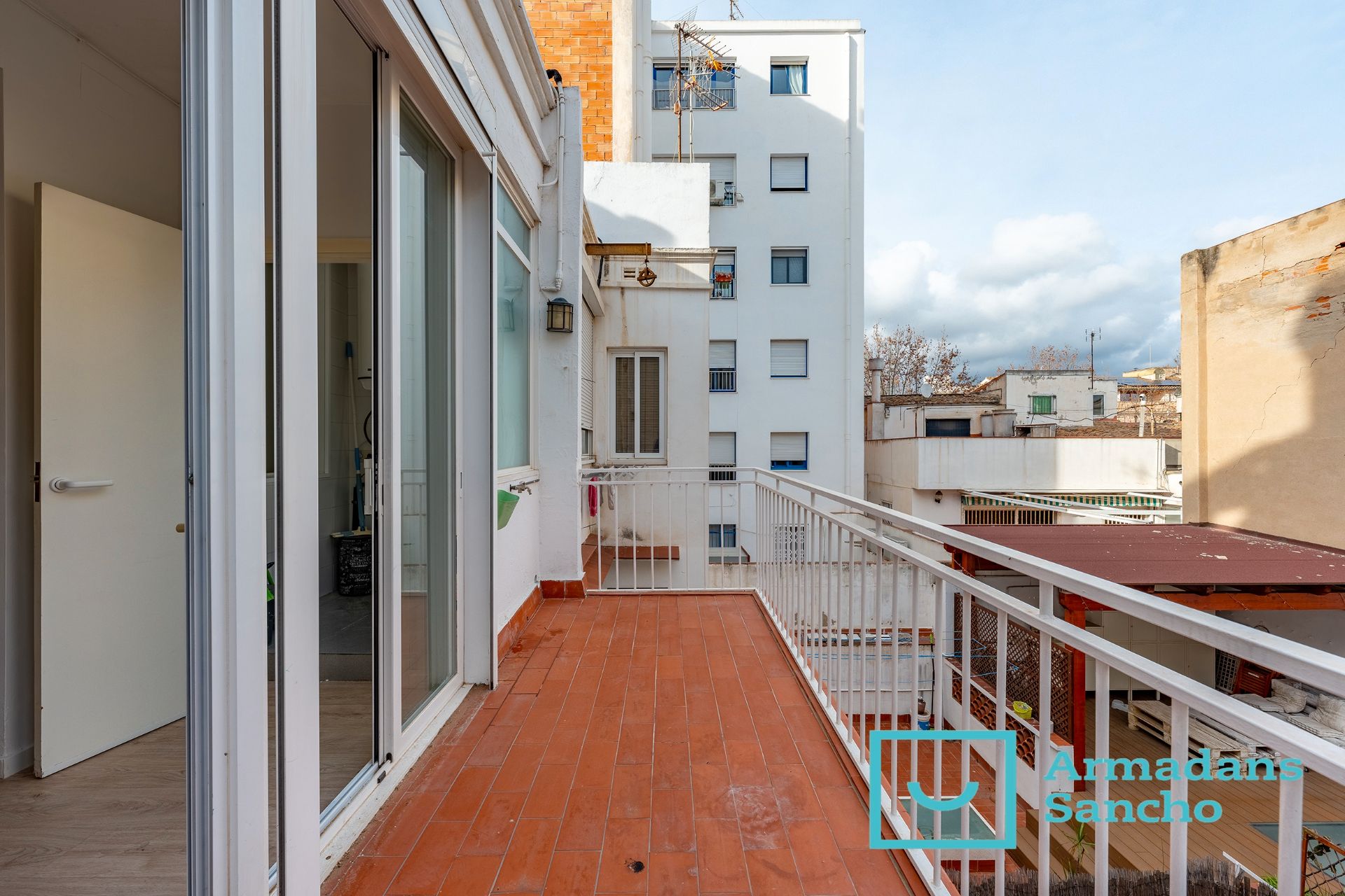 Balcony of Flat for sale in Vilanova i la Geltrú  with Air Conditioner, Parquet flooring and Terrace