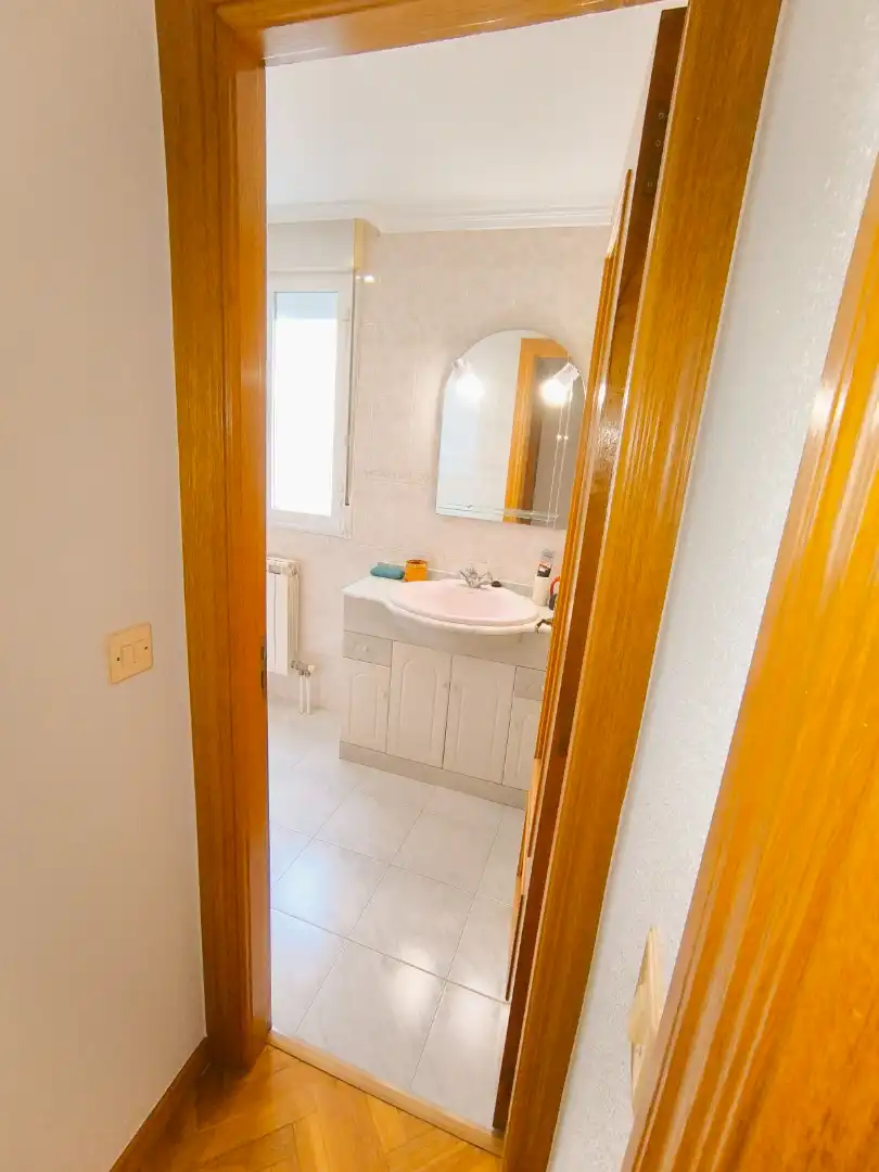 Bany de Àtic en venda en Palencia amb Calefacció, Parquet i Terrassa
