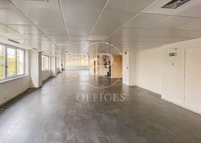 Oficina en Alquiler en Av. de Burgos en Castilla