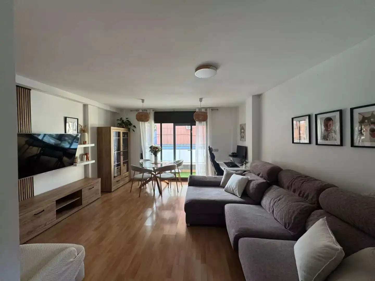 Sala de estar de Piso en venta en Figueres con Aire acondicionado, Calefacción y Parquet