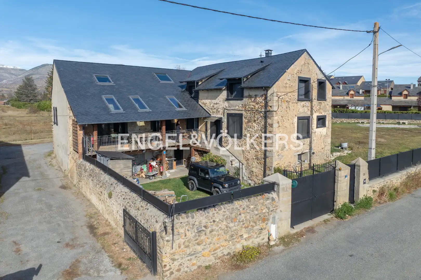 Vista exterior de Casa o chalet en venta en Bourg - Madame con Calefacción, Jardín privado y Parquet