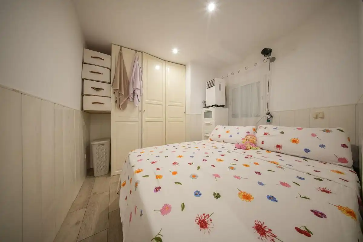 Dormitori de Planta baixa en venda en Madrid amb Calefacció
