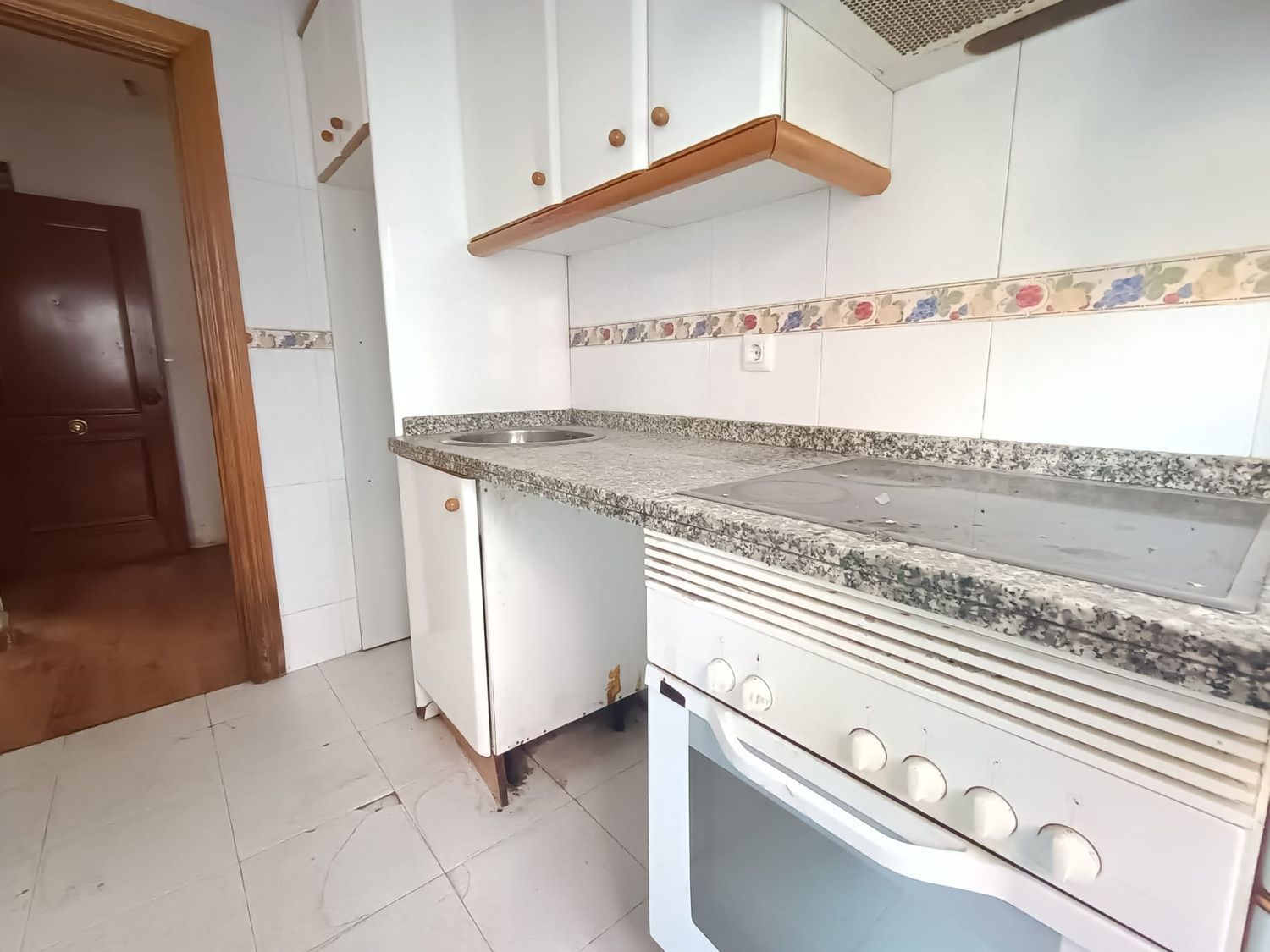 Cocina de Piso en venta en Oviedo  con Calefacción y Piscina