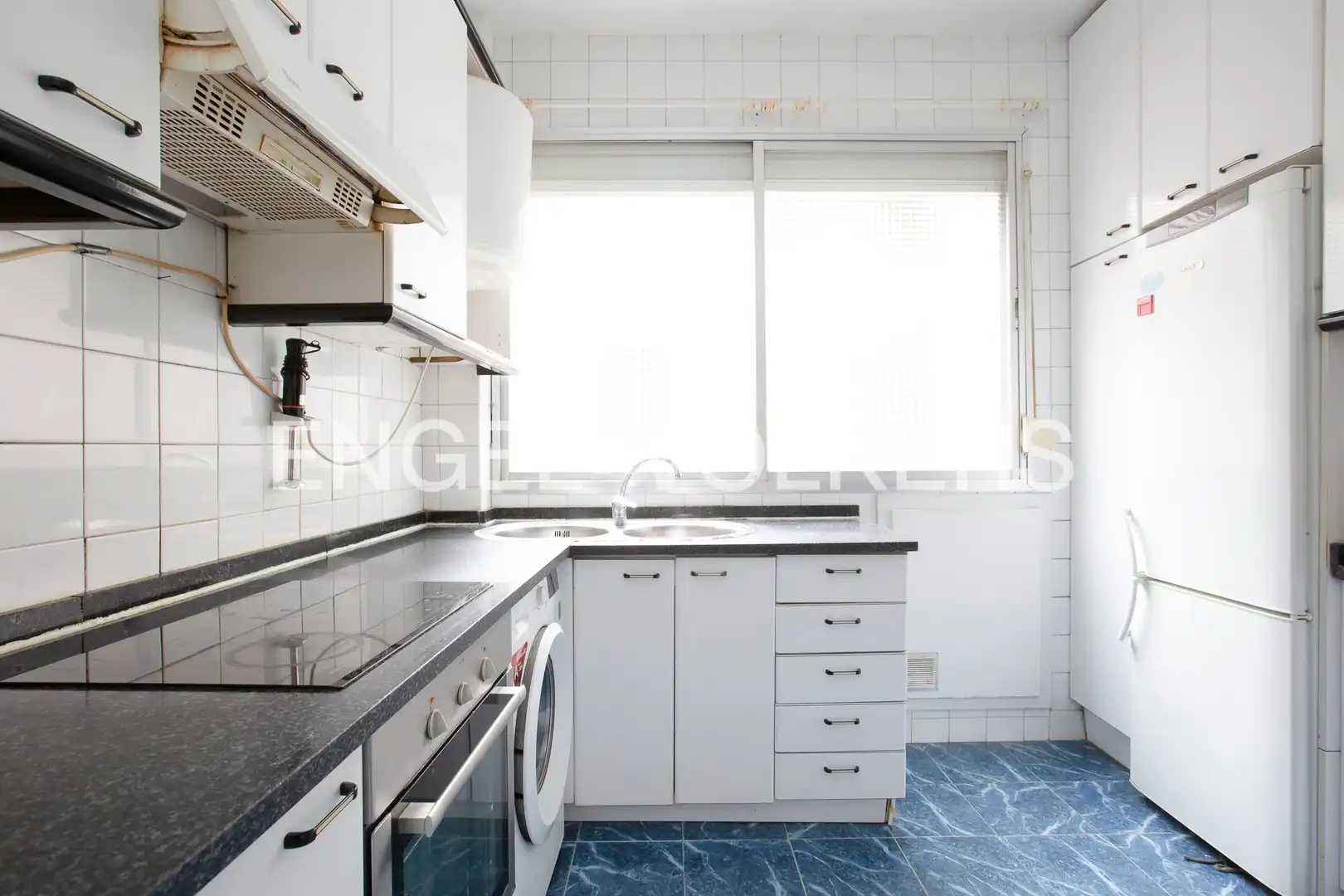 Cocina de Piso en venta en Bilbao  con Calefacción y Balcón