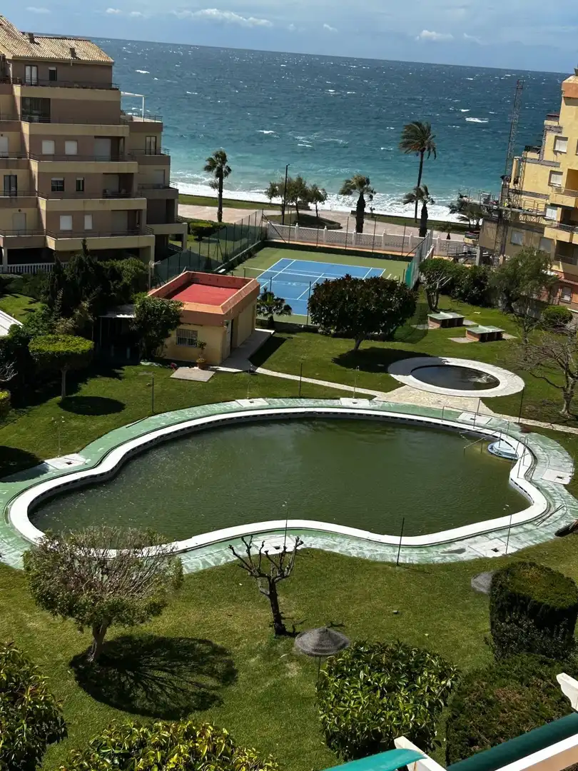 Piscina de Pis en venda en Salobreña amb Terrassa, Moblat i Balcó