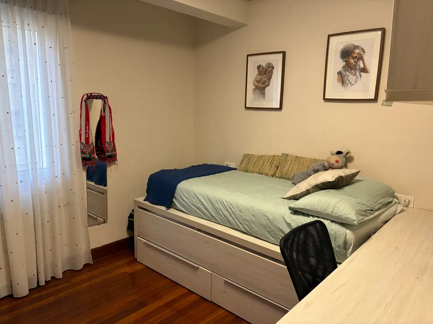 Habitación de Piso en venta en Basauri  con Calefacción y Amueblado