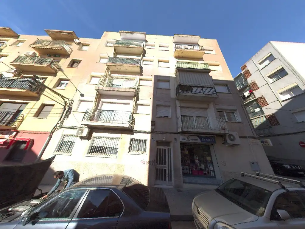 Vista exterior de Piso en venta en Sabadell