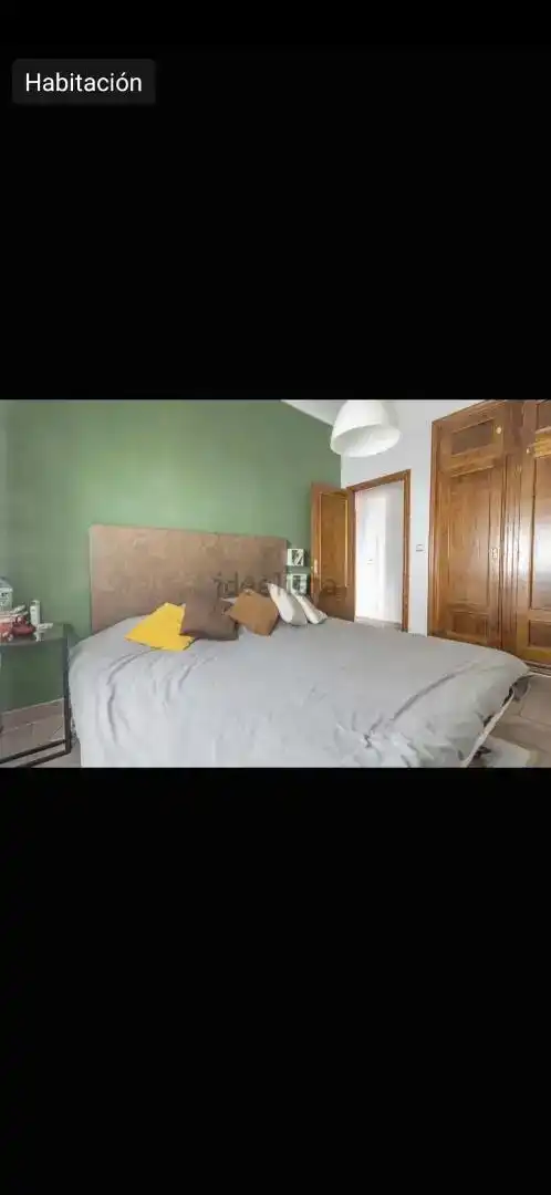 Dormitori de Casa o xalet en venda en Gerena amb Parquet, Traster i Moblat