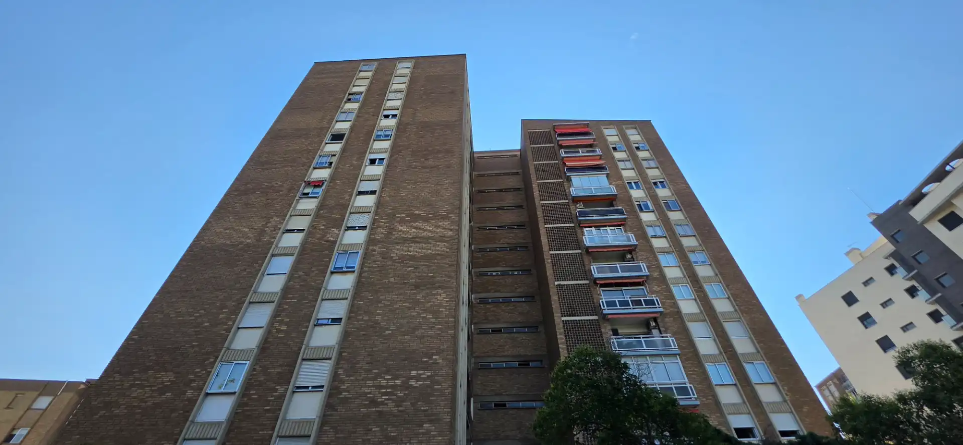 Vista exterior de Pis en venda en Zaragoza amb Aire condicionat, Calefacció i Jardí privat