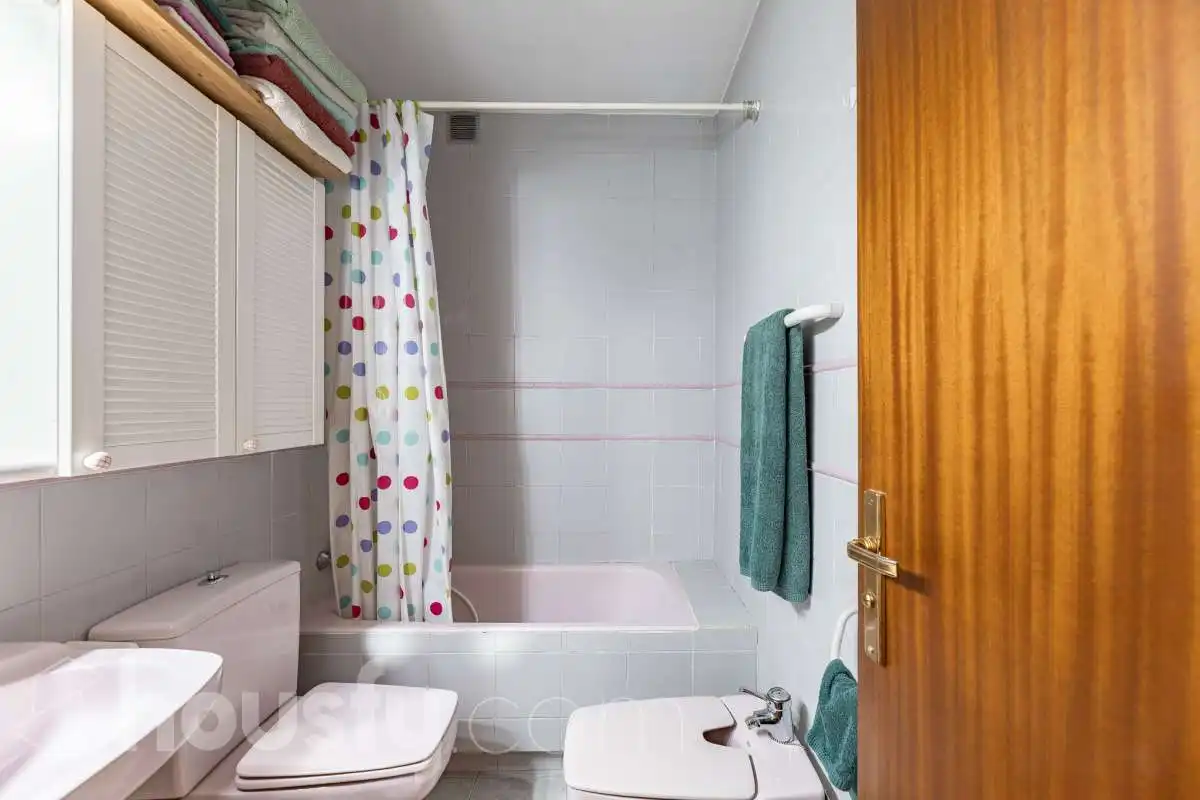Baño de Casa o chalet en venta en Sant Cugat del Vallès con Calefacción, Jardín privado y Parquet