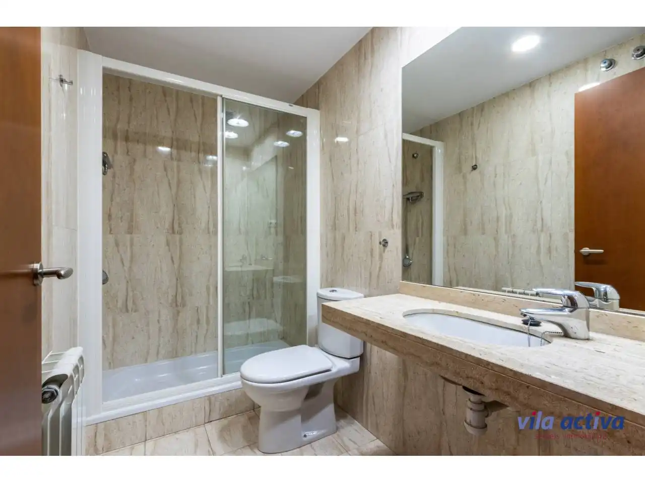 Baño de Piso en venta en Terrassa con Aire acondicionado, Calefacción y Parquet