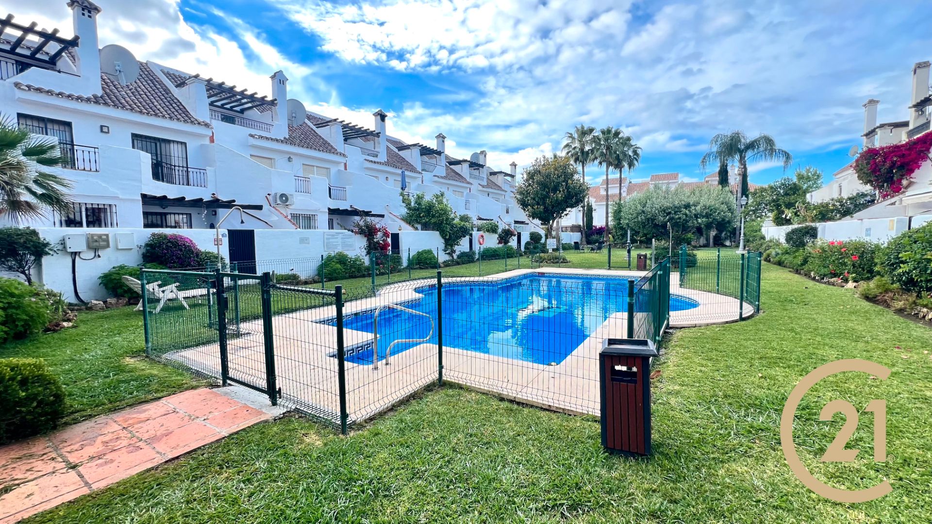 Casa adosada en venda a Urbanización Los Naranjos de Marbella, 399, La Dama de Noche - La Alzambra