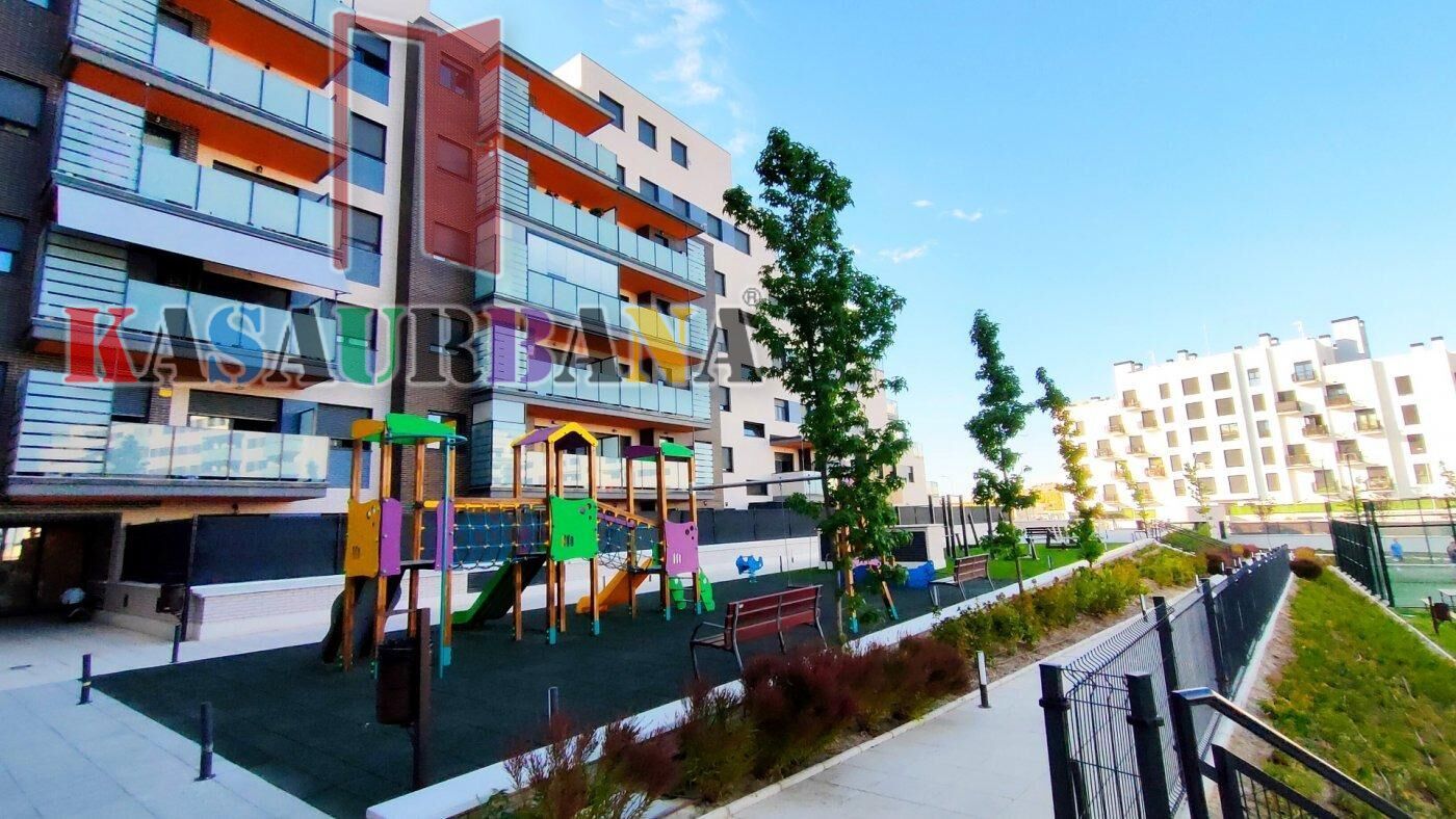 Exterior view of Flat for sale in Valdemoro  with Terrace, Storage room and Community pool