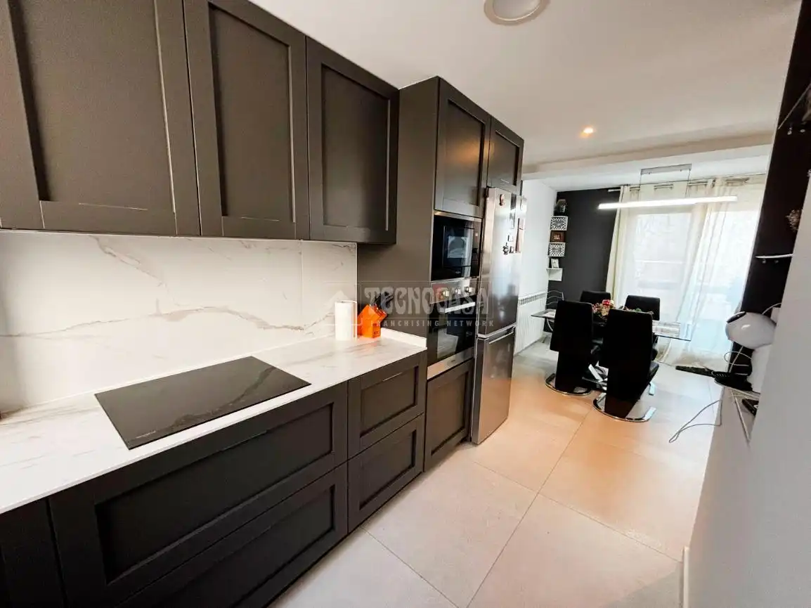 Kitchen of Flat for sale in Zaragoza  with Heating, Terrace and Furnished