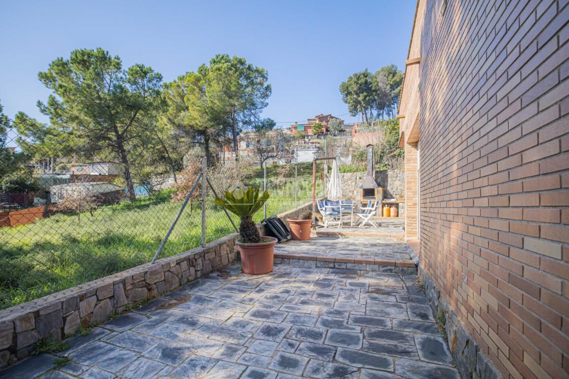 Garden of Houses for sale in Rubí  with Air Conditioner, Heating and Terrace