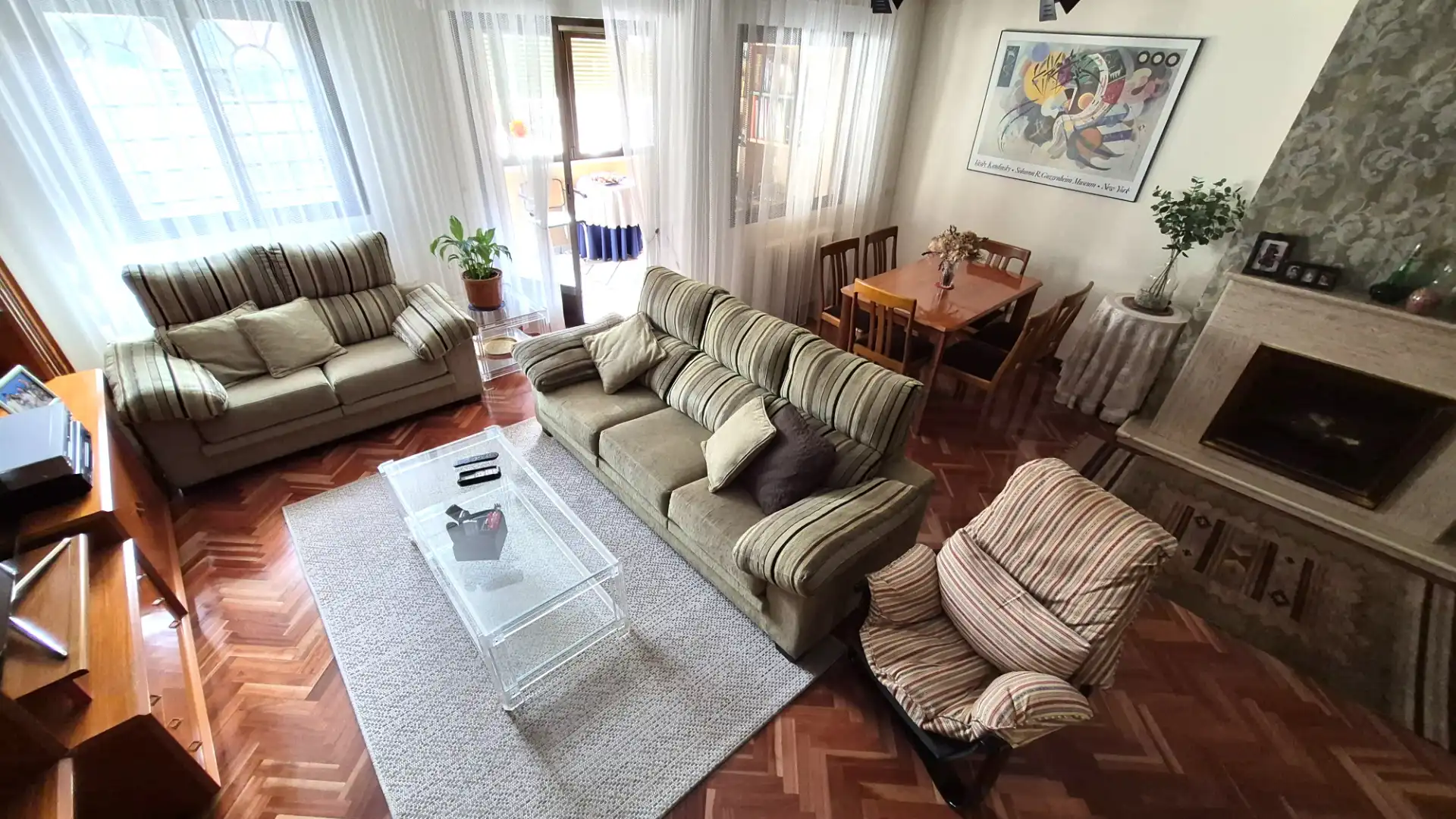 Sala d'estar de Casa o xalet en venda en Alcalá de Henares amb Aire condicionat, Calefacció i Parquet