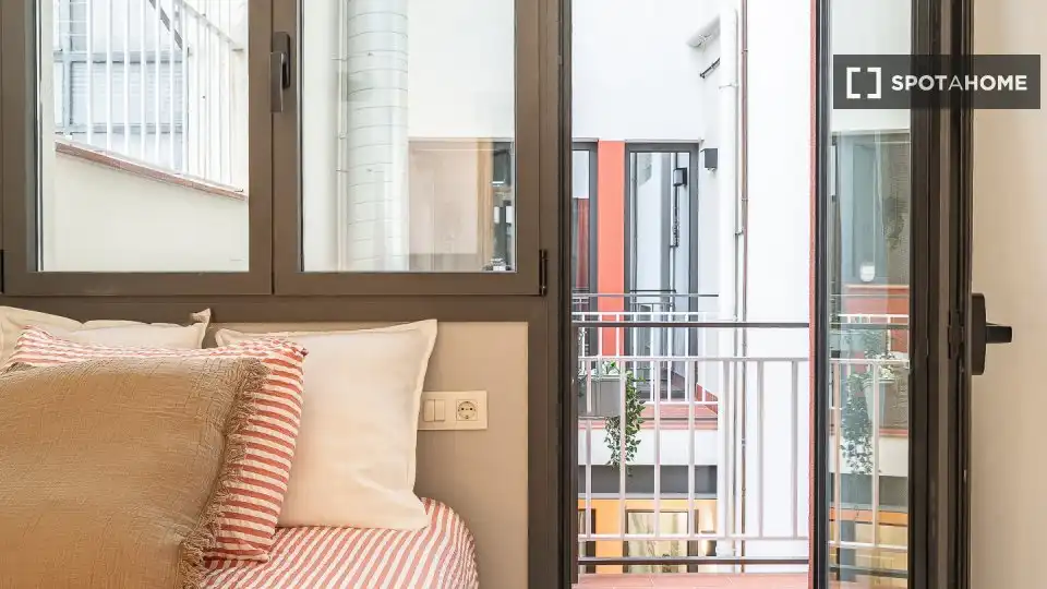Balcony of Flat for rent in Barcelona  with Air Conditioner, Heating and Furnished
