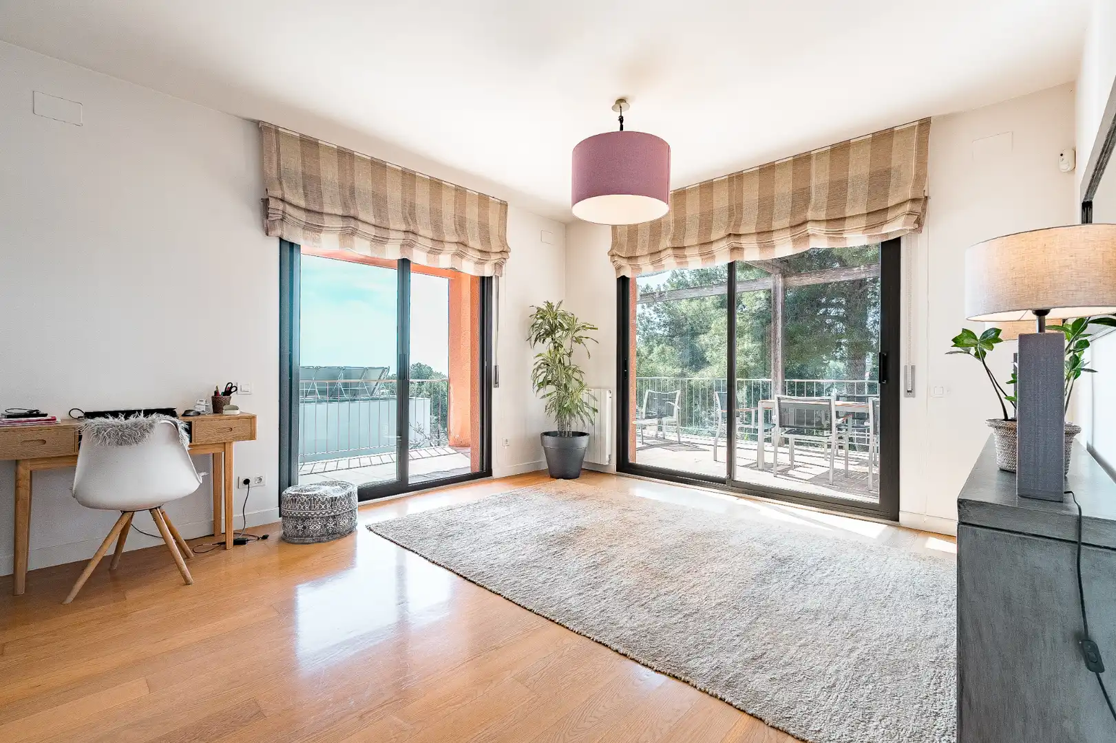 Sala d'estar de Casa o xalet en venda en Castelldefels amb Aire condicionat, Calefacció i Jardí privat