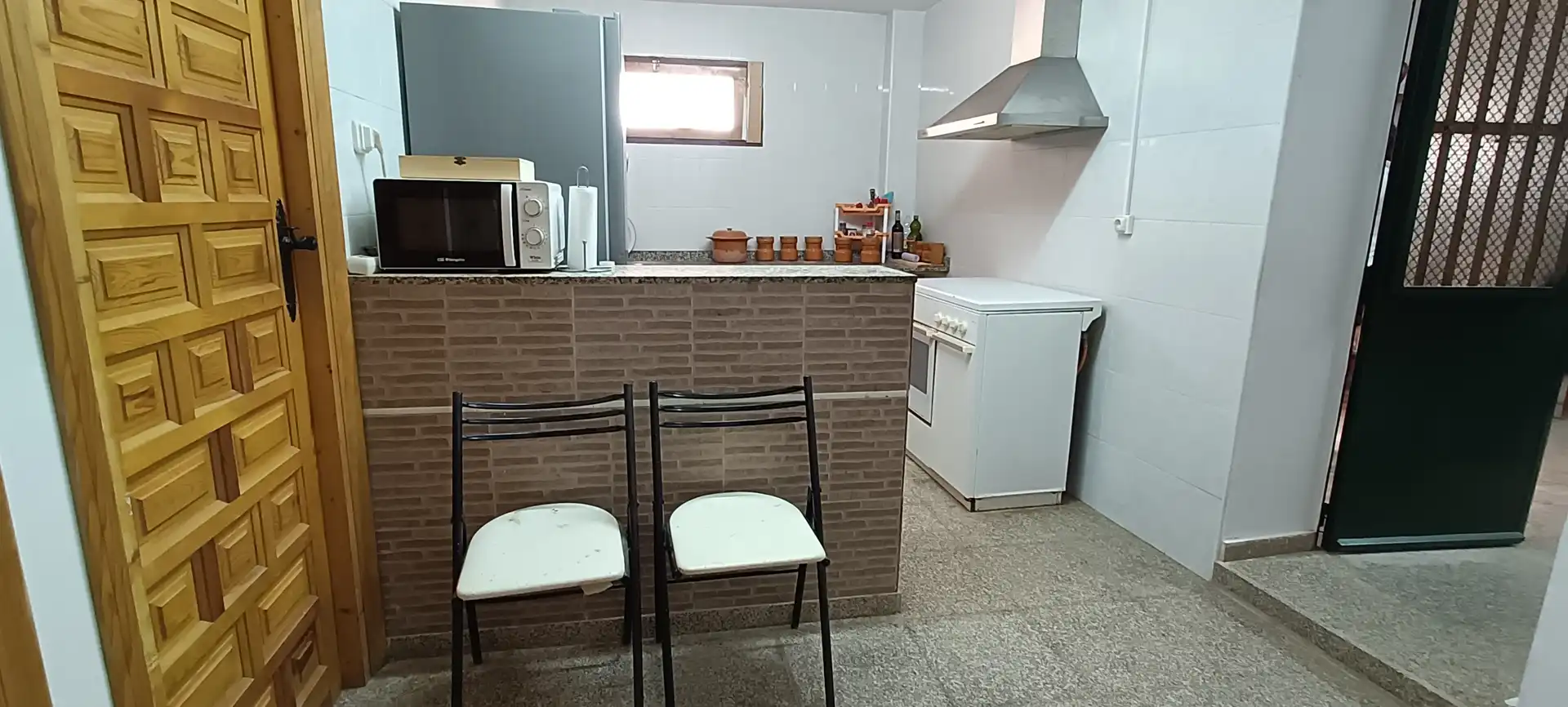 Cuina de Casa o xalet en venda en Almansa amb Jardí privat