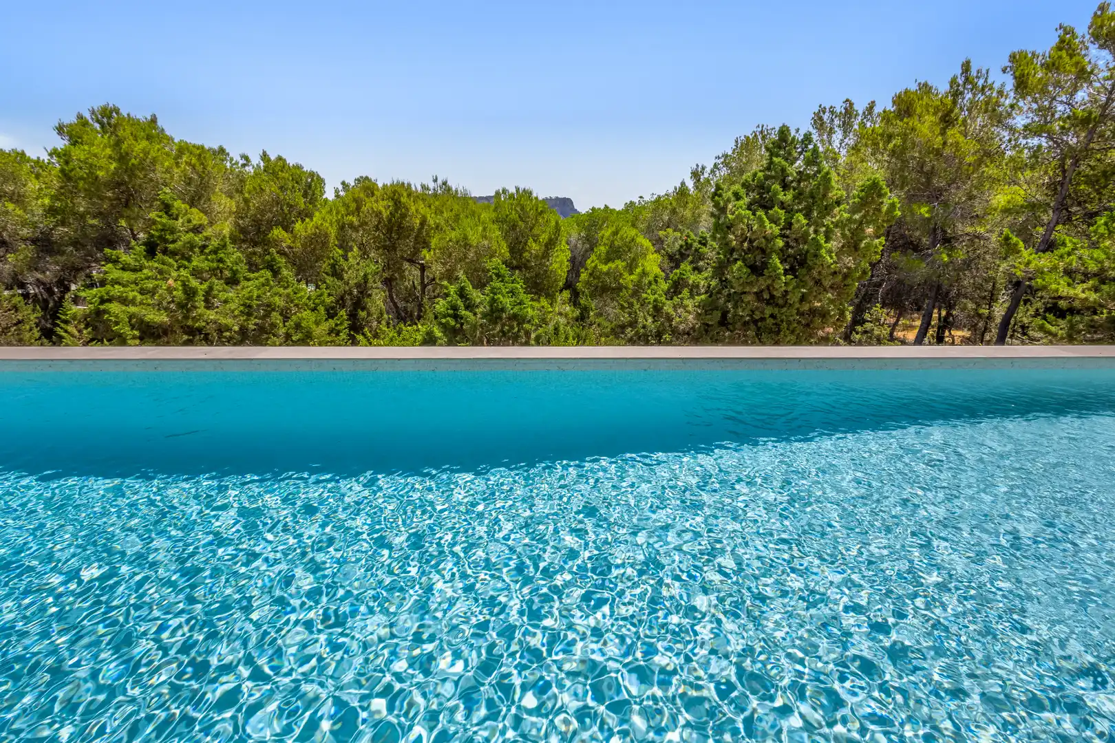 Piscina de Casa o xalet en venda en Santa Eulària des Riu amb Aire condicionat, Calefacció i Jardí privat