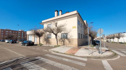 Foto 3 de Piso en venta en Calle Antonio Covarsí Rojas, 11, Carretera de Sevilla - Los Montitos, Badajoz Capital