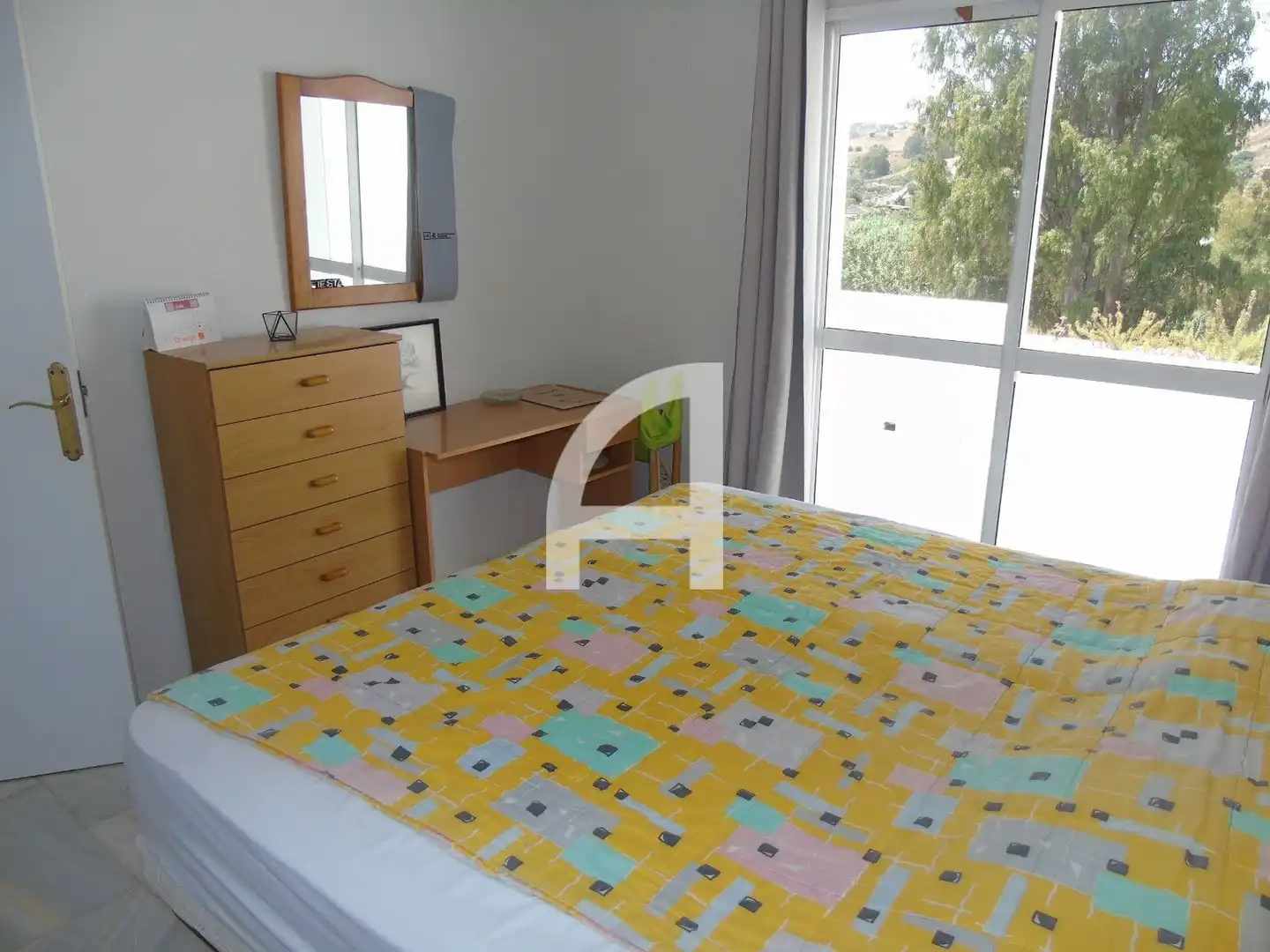 Schlafzimmer von Dachboden zum Verkauf in Mijas mit Klimaanlage, Heizung und Terrasse