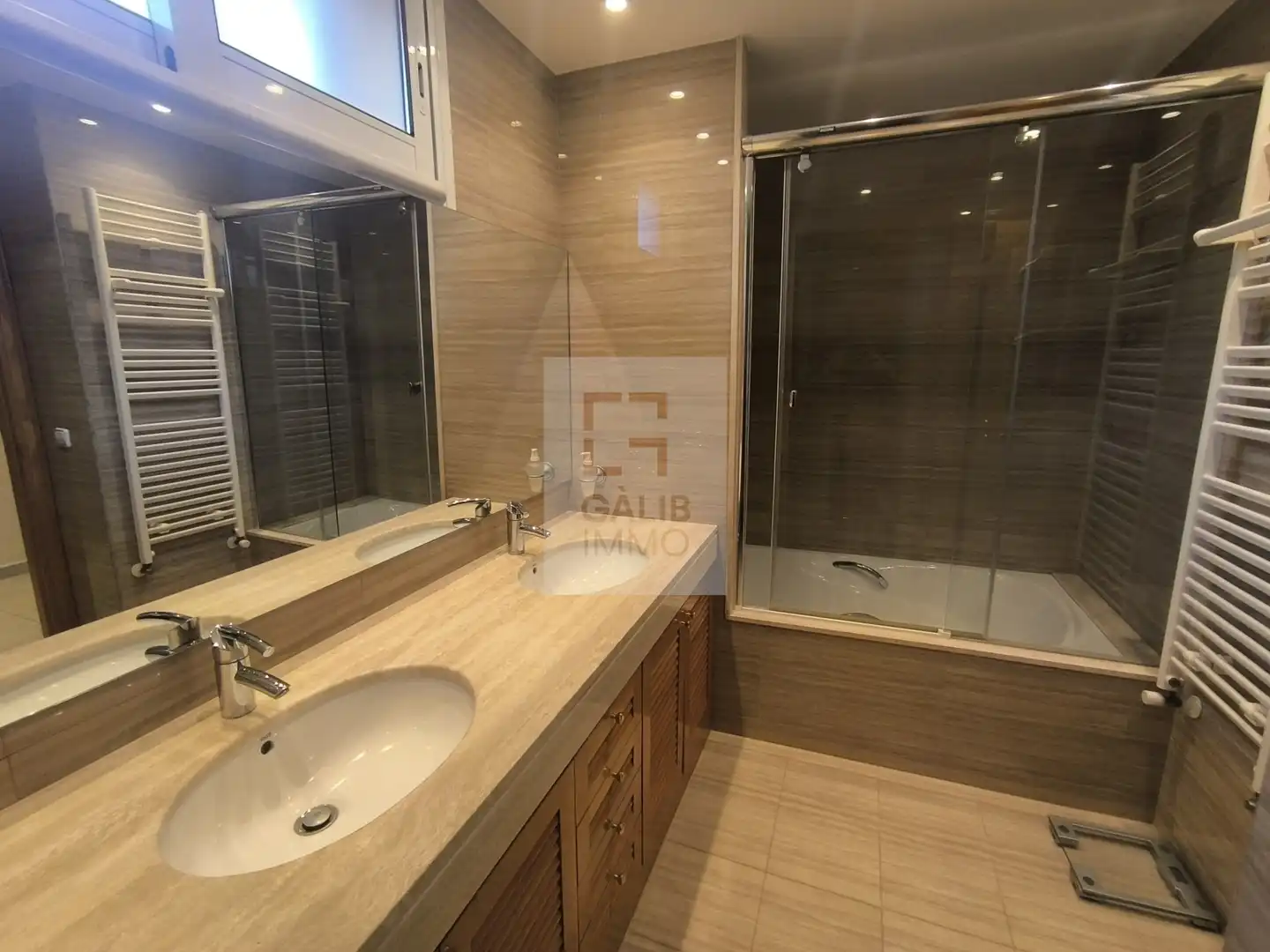 Bany de Casa o xalet en venda en Vilamalla amb Aire condicionat, Calefacció i Terrassa