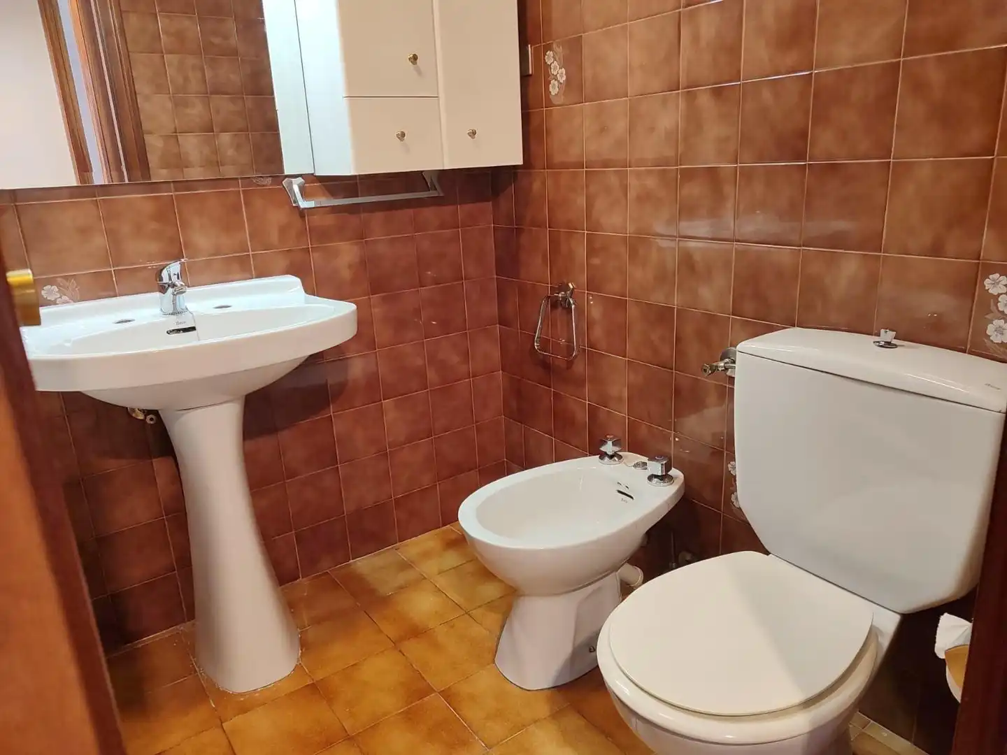 Bathroom of Flat for rent in Oviedo   with Heating and Furnished