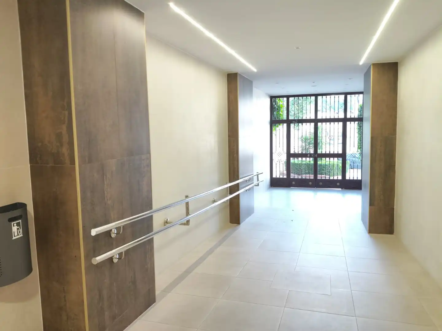 Flat for sale in Granada  with Furnished and Balcony