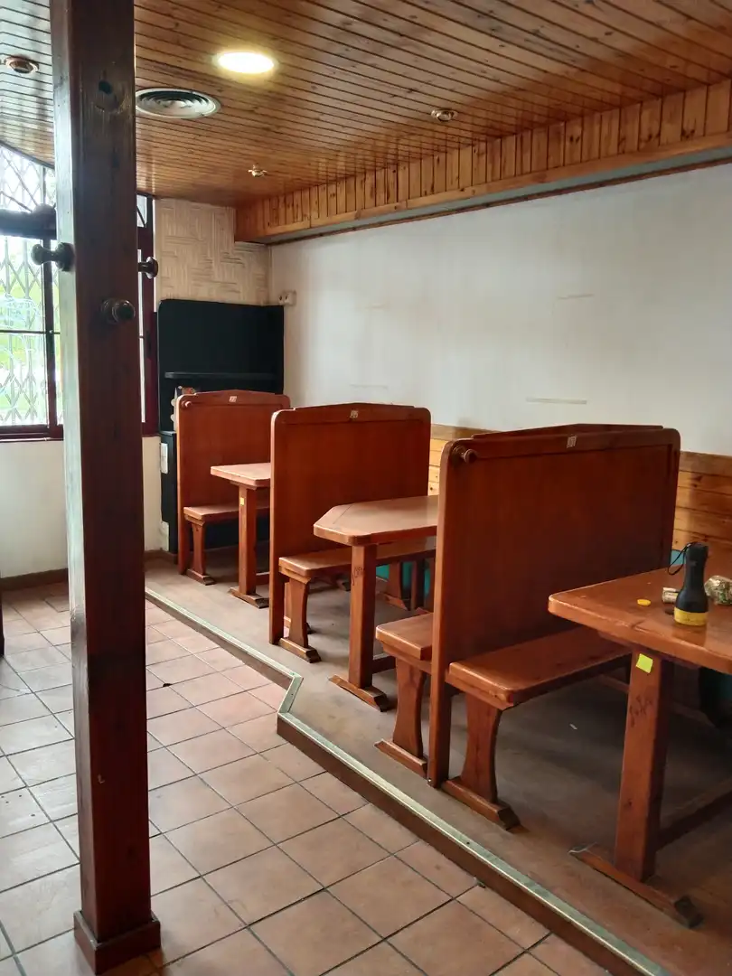 Business premises for sale in Plaça President Companys, imagen 7