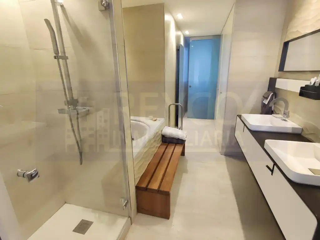 Bany de Apartament en venda en  Logroño amb Terrassa