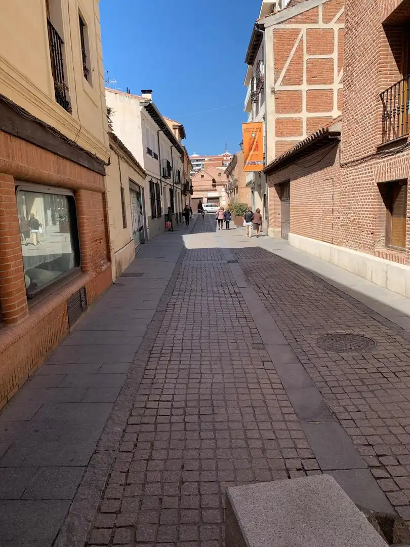 Vista exterior de Apartament en venda en Alcalá de Henares
