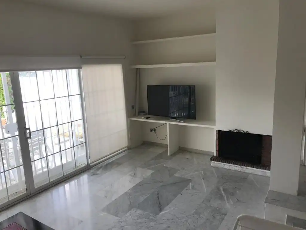 Sala de estar de Casa o chalet de alquiler en Estepona con Amueblado y Se aceptan mascotas