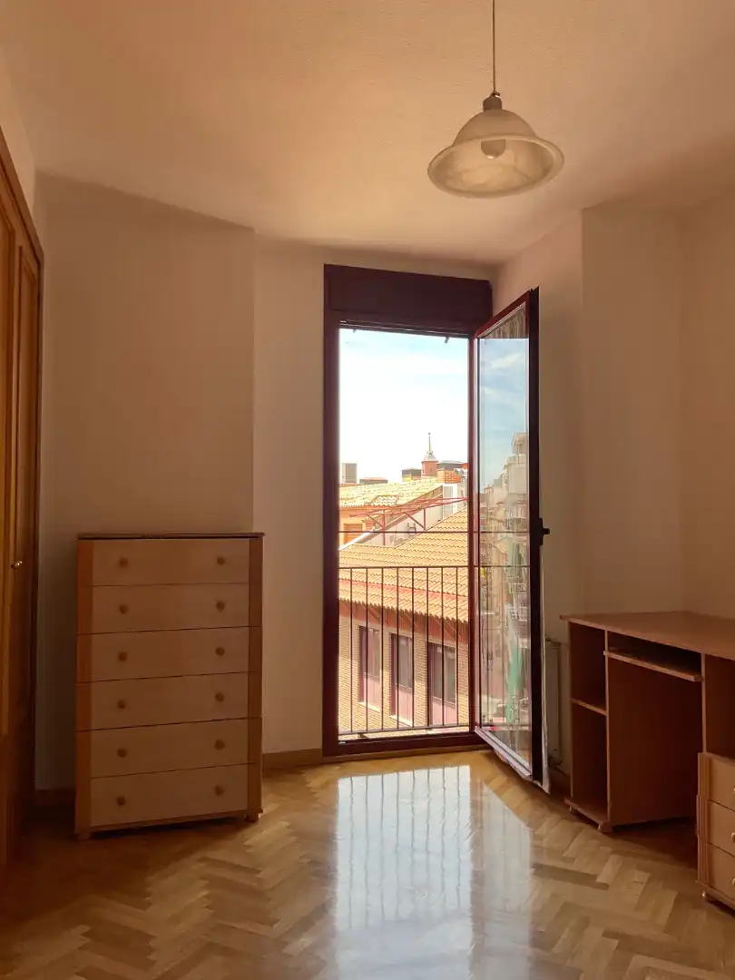 Habitación de Piso de alquiler en Alcalá de Henares con Aire acondicionado, Calefacción y Parquet