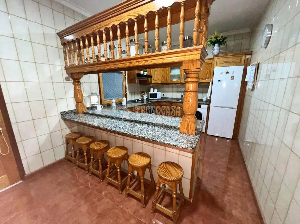 Cuina de Casa adosada en venda en Santa Lucía de Tirajana amb Aire condicionat, Terrassa i Traster