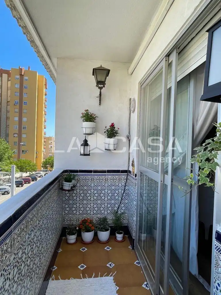 Terraza de Piso en venta en Algeciras con Terraza, Horno y Lavadora