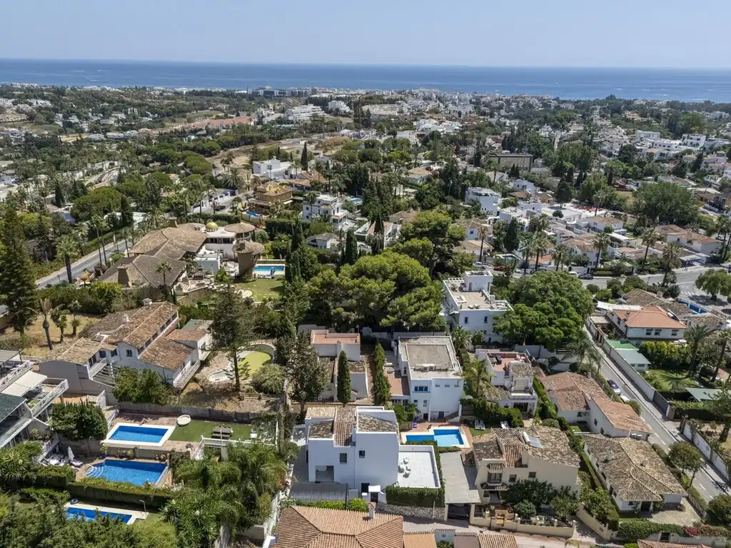 Vista exterior de Casa o chalet en venta en Marbella con Aire acondicionado, Jardín privado y Terraza