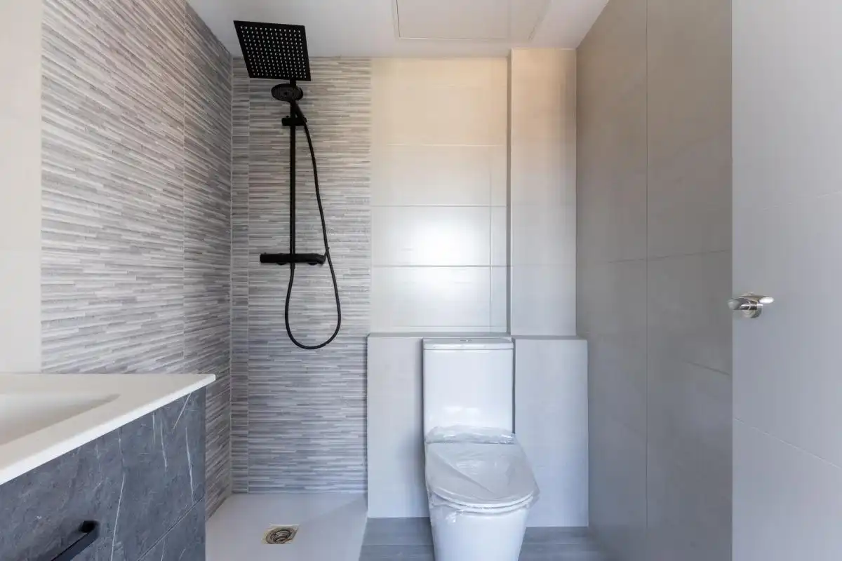 Badezimmer von Wohnung zum Verkauf in Valencia mit Klimaanlage, Heizung und Terrasse