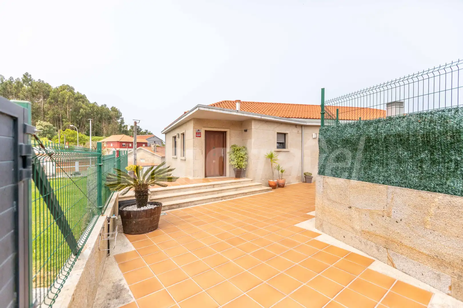 Vista exterior de Casa o chalet en venta en Sanxenxo con Calefacción, Jardín privado y Parquet