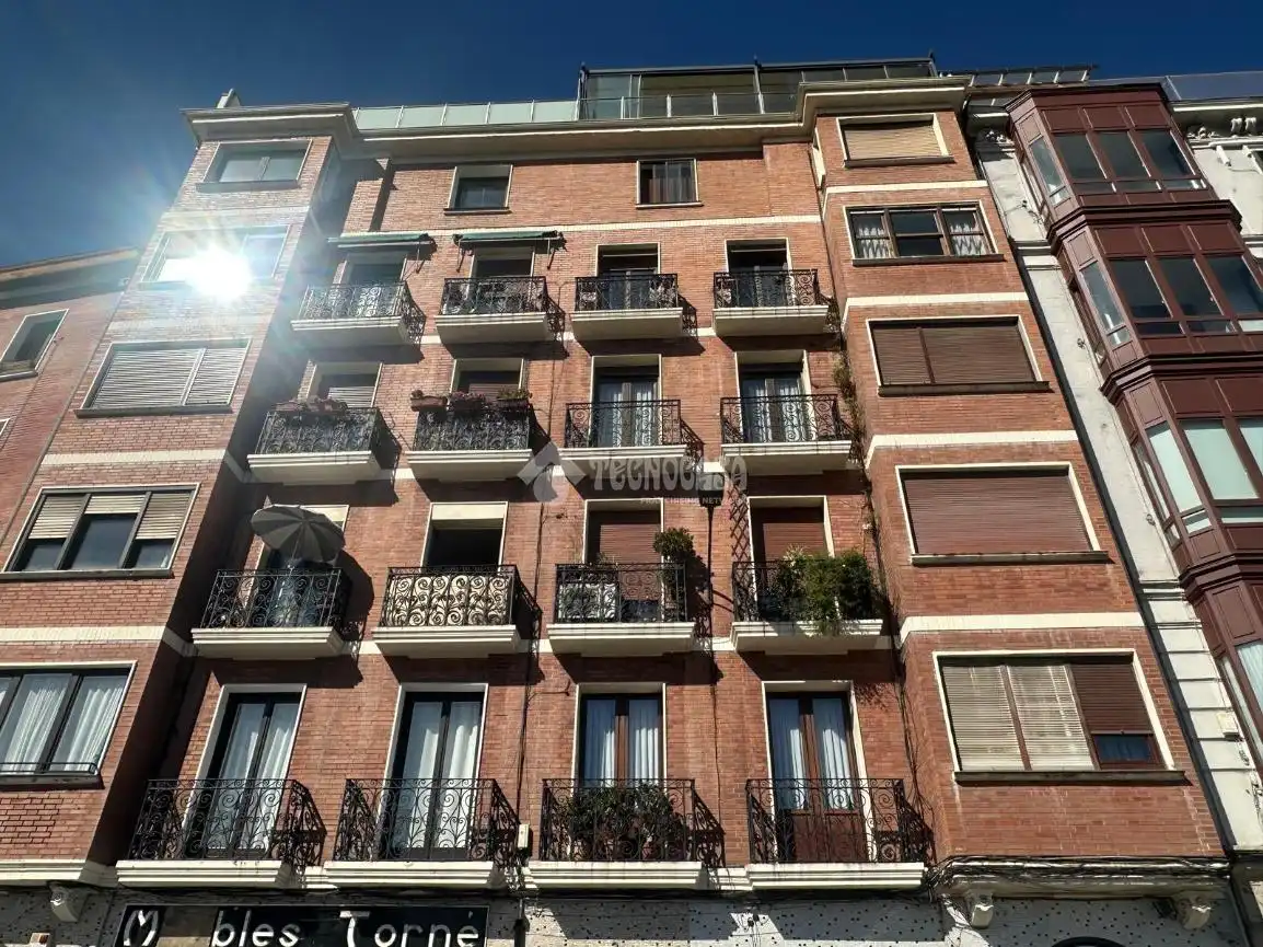 Piso con ascensor en venta en Abando - Albia, imagen 2