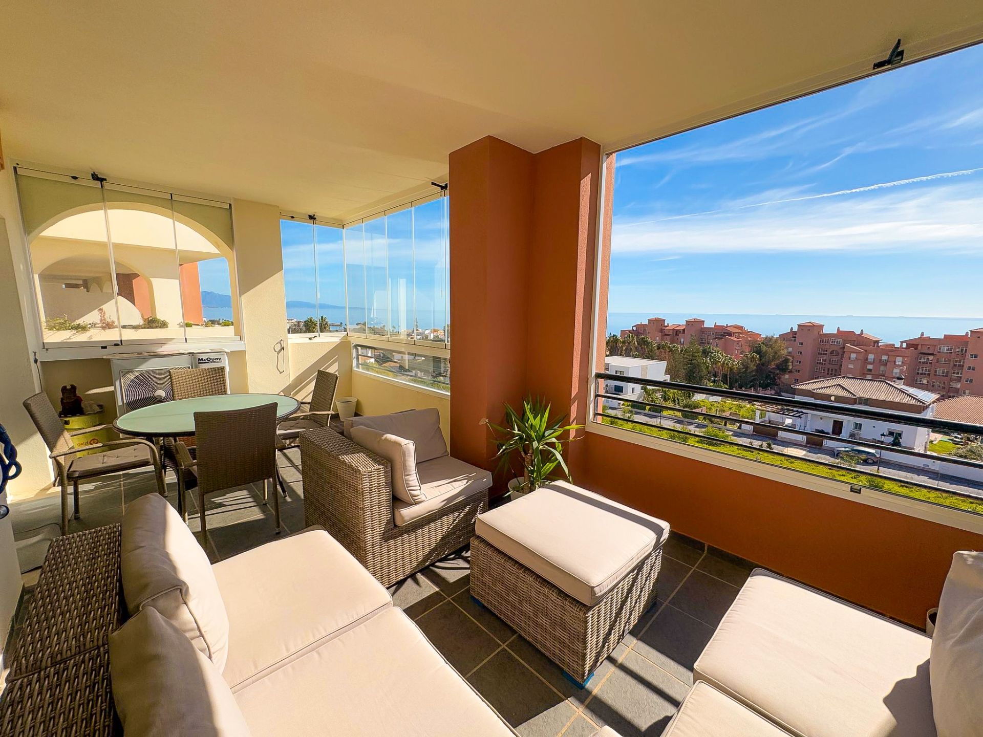 Terrassa de Apartament en venda en Manilva amb Aire condicionat, Calefacció i Terrassa