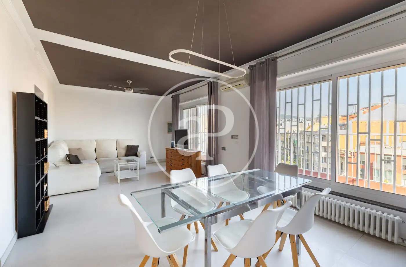 Penthouse with terrace for sale in Carrer del Consell de Cent, imagen 2