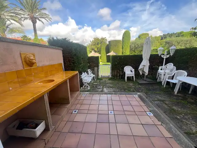 Jardín de Casa adosada en venta en Castell d'Aro, Platja d'Aro i s'Agaró con Jardín privado, Terraza y Amueblado