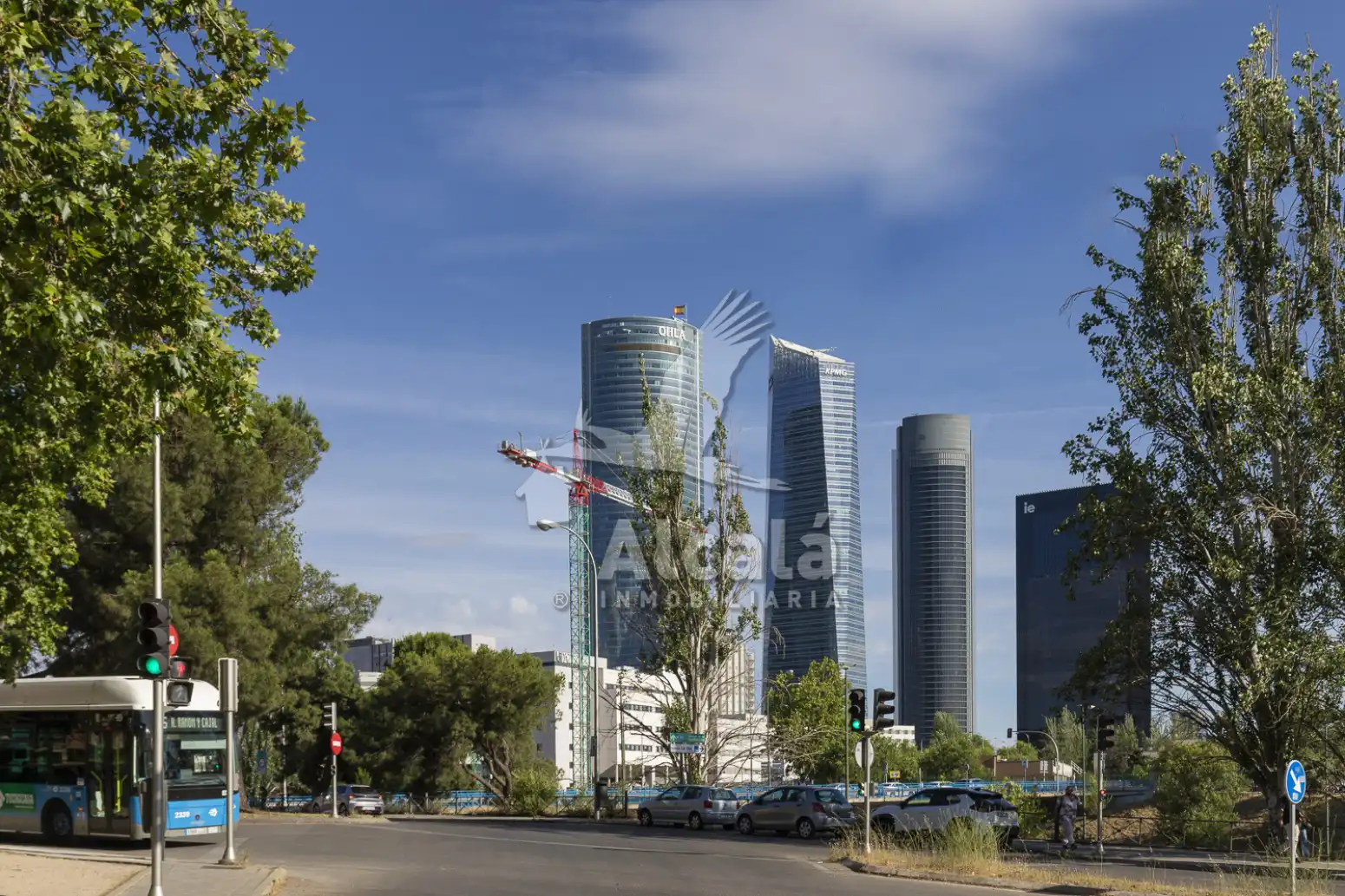 Vista exterior de Pis en venda en Madrid amb Aire condicionat, Calefacció i Terrassa